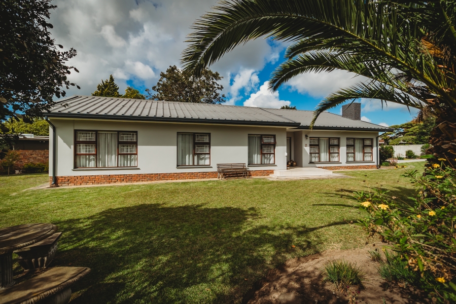 3 Bedroom Property for Sale in Denver Park Western Cape